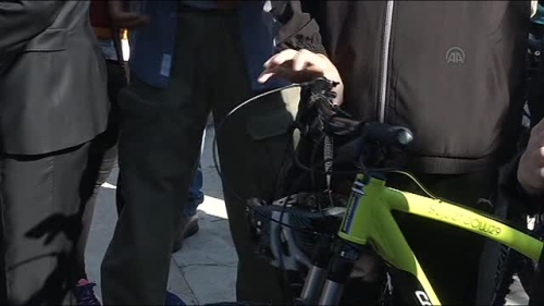 Bakan M�ezzino�lu 7,5 Kilometre Pedal �evirdi (2)