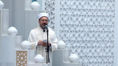 Diyanet leri Bakan hutbede syledi: Koronavirse kar tedbir almamak kul hakkna girmektir