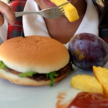 Fastfood Ast�m Yap�yor
