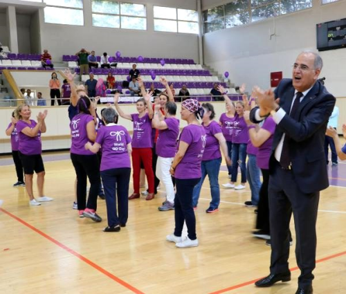 Kanseri yenen kadnlar, voleybol manda doktorlarn da yendi