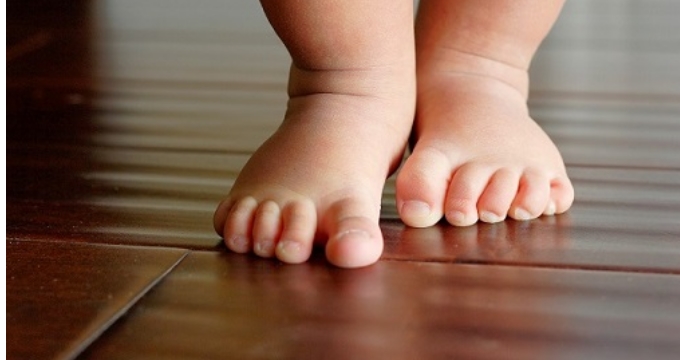 Soka�a ��kana Kadar �ocu�unuza Ayakkab� Giydirmeyin