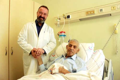 Suriyeli kanser hastas�, antalya'da ilk kez uygulanan teknikle sa�l���na kavu�tu
