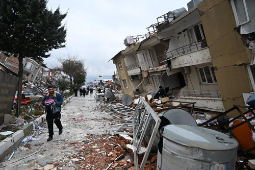 Deprem stresi kalp krizine yol a�ar m�? Kalp krizi nas�l anla��l�r? Stres kalp damarlar�n� t�kar m�?