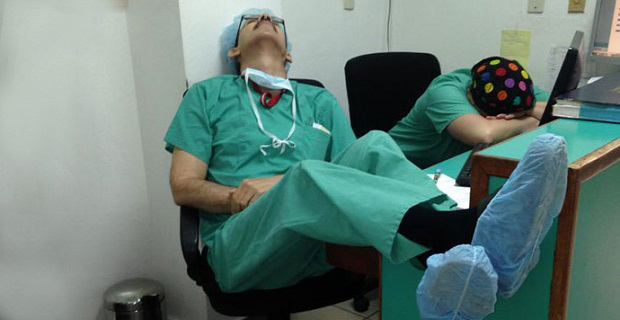 Doktorlardan �lgin� Kampanya: Ben de Uyuyakald�m