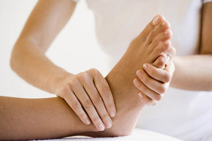G�n Sonunda Ayak A�r�lar�m�za Nas�l ��z�m Bulabiliriz?