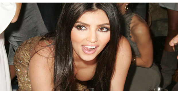 Kim Kardashian Payla�t��� Egzersiz Videosuyla Olay Yarat�